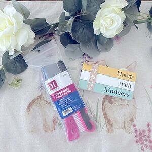 NWOT Disposable Pedicure Kit